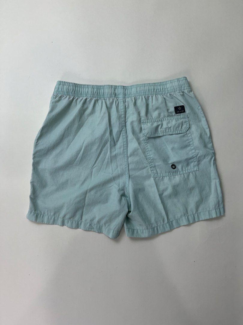 Arvust Shorts (Category: Shorts) located in Makati City. Submitted by ufcknwthbst (Listing ID 1462074240, Image 3). Description: 16 inch length 9.5/10 condition No issue.