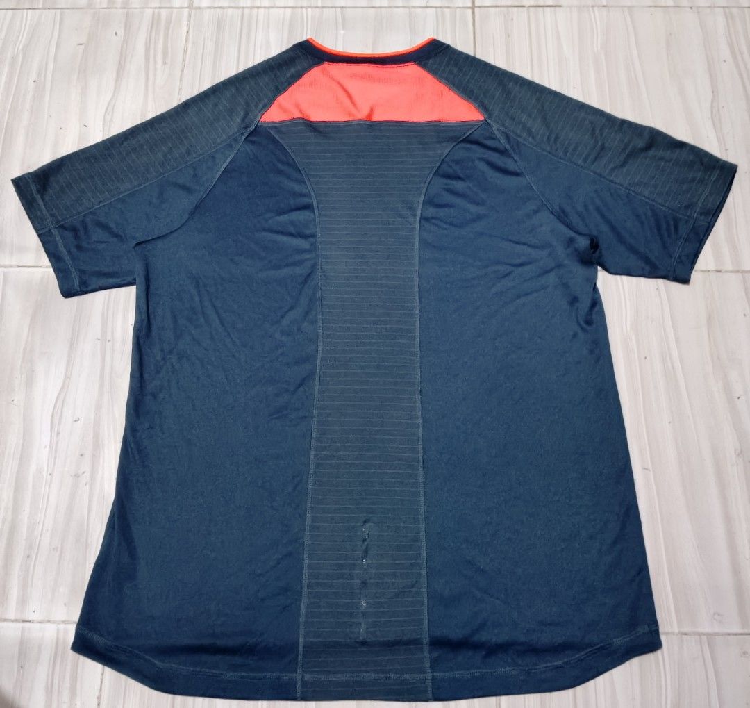 Asics Drifit Shirt (Category: Activewear) located in Santa Cruz. Submitted by jm.co (Listing ID 1462261325, Image 2). Description: forsale Asics Drifit shirt size:XL dimes:23x30 no issue in very good condition for only 450php stacruz laguna.