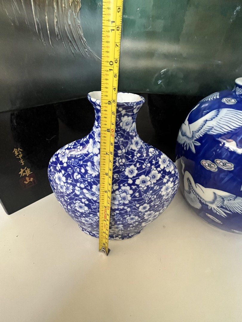 Assorted Blue Vintage porcelain vase (Category: Vintage Collectibles) located in Calasiao. Submitted by maxwayne200413 (Listing ID 1462151566, Image 3). Description: original onhand all goods from Japan all in excellent condition very pretty and elegant .
