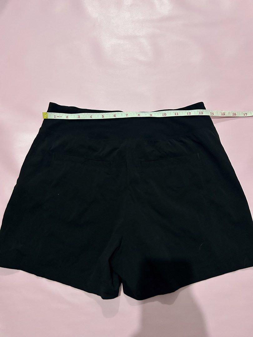 Athleta Outdoor Short (Category: Activewear) located in Manila. Submitted by chen_clybelles (Listing ID 1462173532, Image 3). Description: .