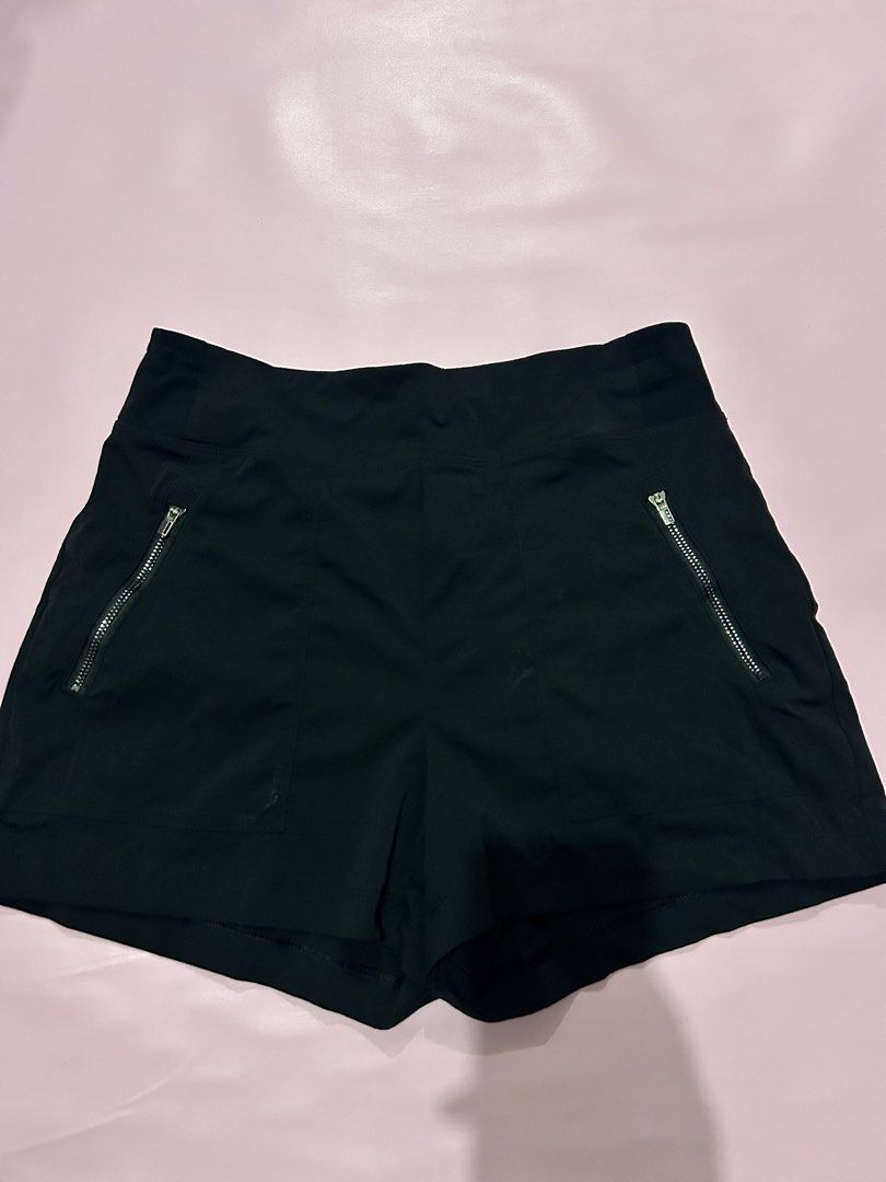 Athleta Outdoor Short (Category: Activewear) located in Manila. Submitted by chen_clybelles (Listing ID 1462173532, Image 1). Description: .