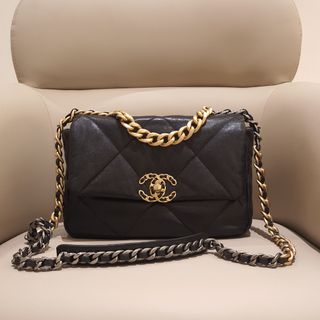 (Category: ) located in . Submitted by luxurydesignerbrands (Listing ID 1462157908, Image 1). Description: .