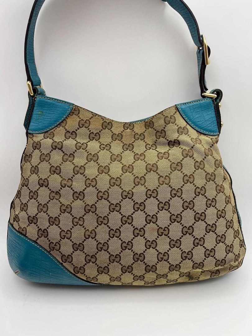 Authentic Gucci Horsebit Hobo (Category: Shoulder Bags) located in Cagayan de Oro. Submitted by borse_de_amore (Listing ID 1462172903, Image 2). Description: Authentic Gucci Horsebit Hobo Rank AB tolerable & Minimal signs of use only. Medium size. Clean interior. Comes with dustbag 🏷️15k only.