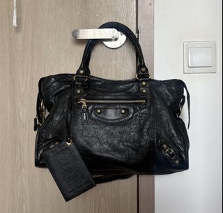 (Category: ) located in . Submitted by bagaddict123 (Listing ID 1461968263, Image 1). Description: .