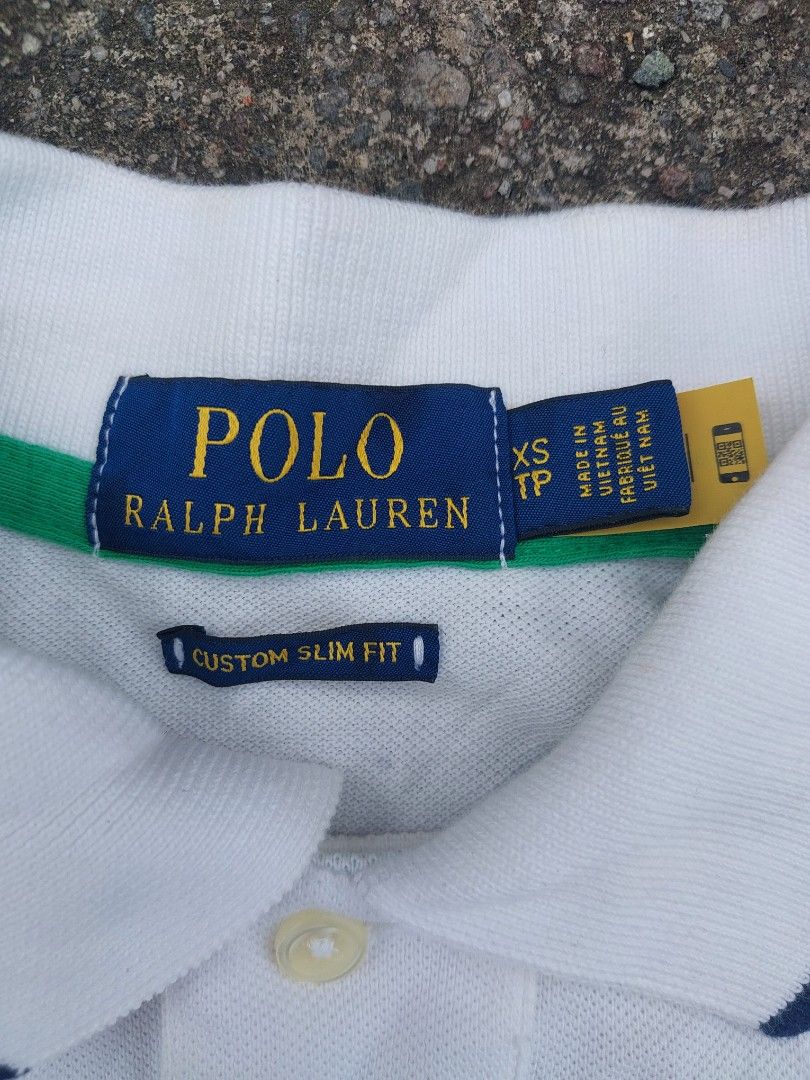 Authentic Ralph Lauren custom slim fit (Category: Formal Shirts) located in Polomolok. Submitted by warmfire.3185dd (Listing ID 1462176649, Image 2). Description: Ralph lauren custom slim fit big pony Excellent to new condition No issue Width'18 Length'27 Color rate:9.9/10 Dm/pm 📩📩 for sure takers🖤 Loc: Mindanao, South Cotabato 9504.