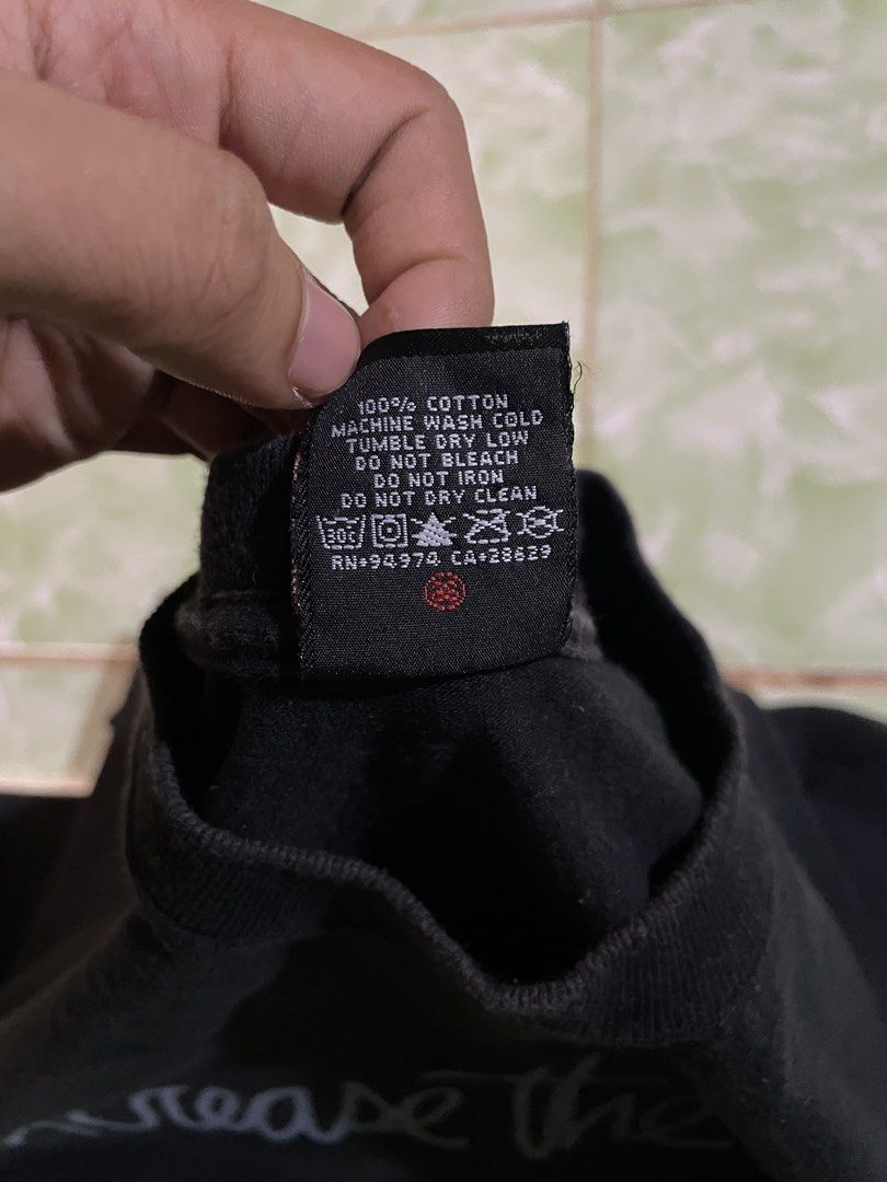 AUTHENTIC VINTAGE 00’s STUSSY INCREASE PEACE (Category: Tshirts & Polo Shirts ) located in Cagayan de Oro. Submitted by patrickjam03829 (Listing ID 1462077930, Image 3). Description: good condition sign of used only but still presentable to wear medium to large fittins beefy neck line.