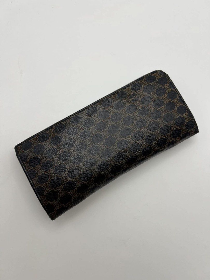 Authentic vintage Celine macadam long wallet (Category: Wallets & Card holders) located in Cagayan de Oro. Submitted by borse_de_amore (Listing ID 1462173413, Image 2). Description: Authentic vintage Celine macadam long wallet Rank Bc has flaws pls see pics posted. 🏷️1,790 only.