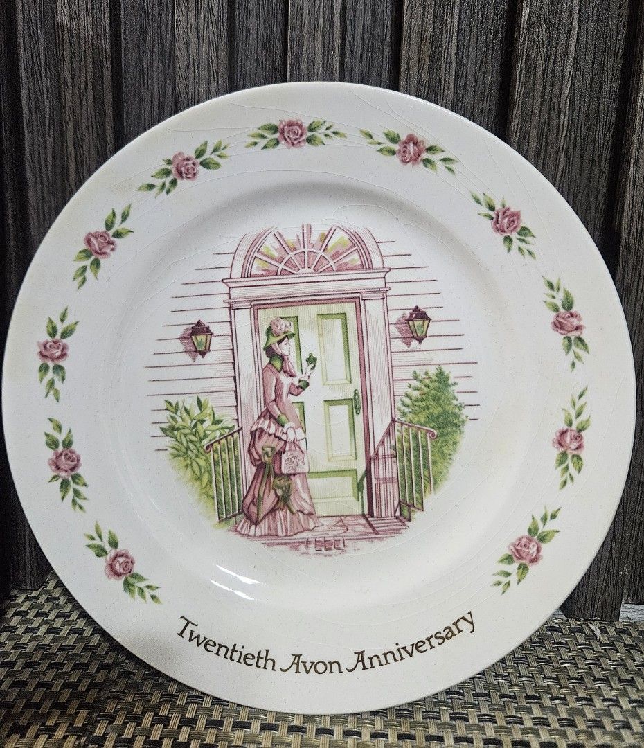 Avon Anniversary Commemorative Plates - Selling Individually (Category: Everything Else Others) located in Rizal. Submitted by cherry_garcia (Listing ID 1462141207, Image 2). Description: - Commemorative plates - Anniversary plate in original box - Ideal for Avon collector or as unique decorative items.
