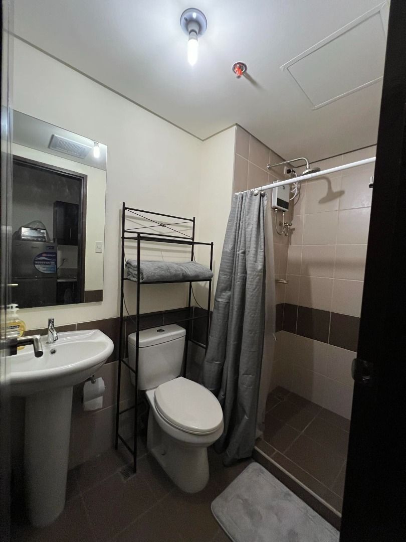 Axis Residences (Category: Apartments & Condos) located in Manila. Submitted by rmvlistings (Listing ID 1462070934, Image 2). Description: Axis Residences Boni Mandaluyong For Sale Studio Type 24SQM More or Less Furnished Rush Sale (Below Market price).