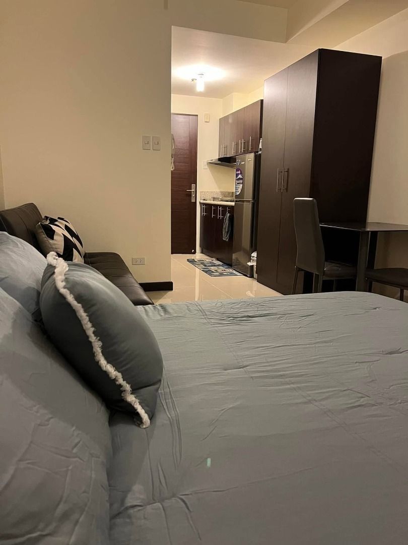 Axis Residences (Category: Apartments & Condos) located in Manila. Submitted by rmvlistings (Listing ID 1462070934, Image 1). Description: Axis Residences Boni Mandaluyong For Sale Studio Type 24SQM More or Less Furnished Rush Sale (Below Market price).