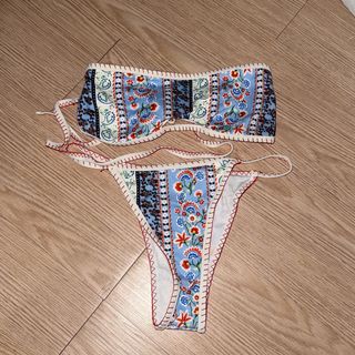 (Category: ) located in . Submitted by khyscloset (Listing ID 1462223600, Image 1). Description: .