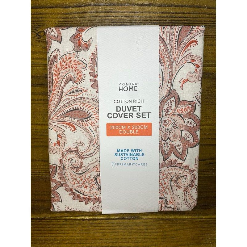 Aztec print double duvet cover pink (Category: Bedding & Towels) located in Quezon City. Submitted by fashionifywardrobe8899 (Listing ID 1462131244, Image 1). Description: 2 pcs avail.
