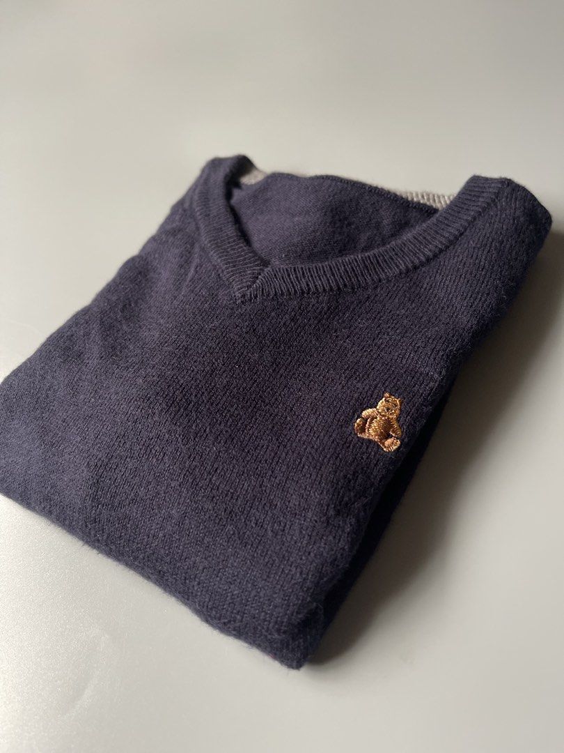 baby gap knit longsleeve (Category: Babies & Kids Fashion) located in Bacoor. Submitted by seven_steal (Listing ID 1462090723, Image 1). Description: baby gap knit longsleeve 12-18mos w minimal discoloration sa shoulder part.