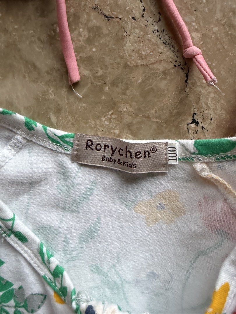 Baby Onesies Bundle (Category: Babies & Kids Fashion) located in Quezon City. Submitted by tidyup.lara (Listing ID 1462192637, Image 3). Description: Buy all in photo for 250 Fits upto 6 months to 2 years old Condition 8/10: used but in good condition.