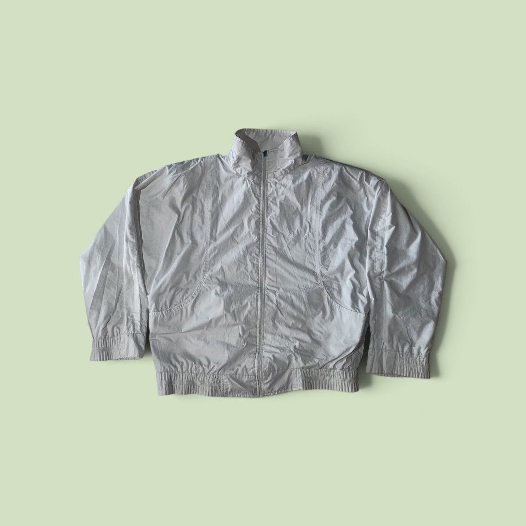 Back to Back windbreaker jacket (Category: Coats, Jackets and Outerwear) located in General Santos City (Dadiangas). Submitted by jay_roa (Listing ID 1461696504, Image 3). Description: .