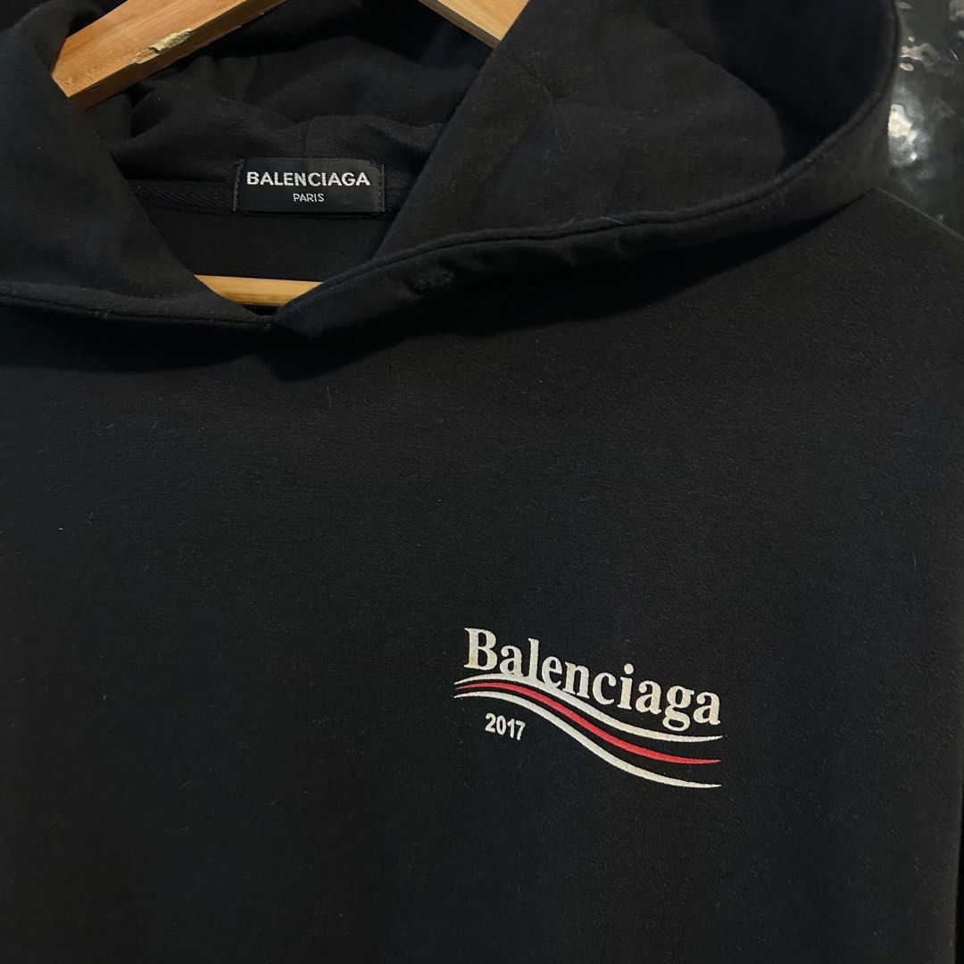 Balenciaga 2017 Logo Hoodie (Category: Activewear) located in Manila. Submitted by jakes_thrift_shop (Listing ID 1462243433, Image 2). Description: - Black Balenciaga hoodie - Features the 2017 logo on the back - Tag size: L - Made in Portugal - Condition: Good.