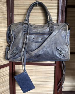 (Category: ) located in . Submitted by chic.botique (Listing ID 1462197107, Image 1). Description: .