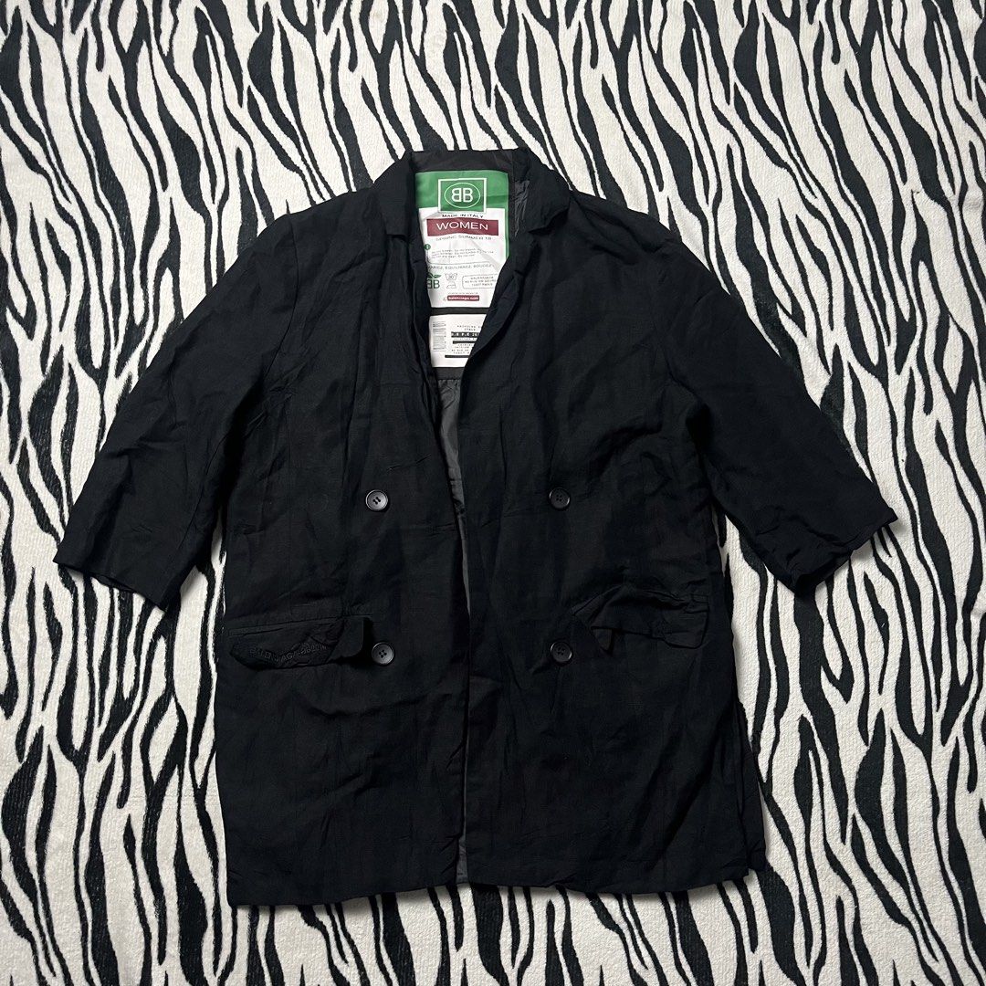 Balenciaga coat (Category: Luxury Apparel) located in Manila. Submitted by royaldripmanila (Listing ID 1462215481, Image 1). Description: No issue W20.5 L28.
