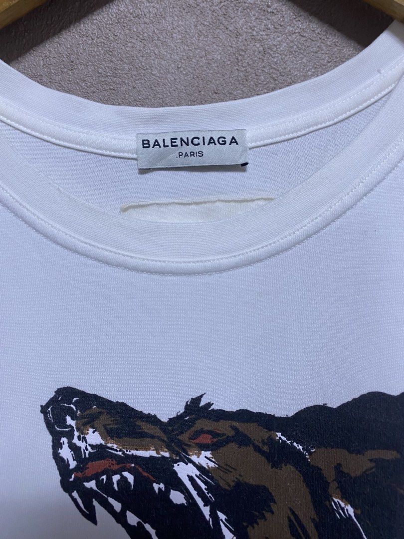 Balenciaga Dog Tee (Category: Luxury Apparel) located in Iloilo. Submitted by prelovedfindsilo (Listing ID 1462157538, Image 3). Description: Balenciaga Dog Tee Size XL 23x30 Excellent condition Need wash.