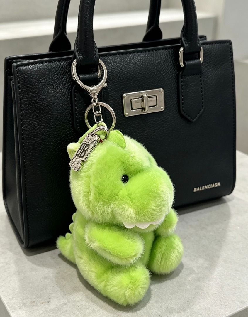 Balenciaga handbag decoration keychain (Category: Other Accessories) located in Quezon City. Submitted by youngfoxea386 (Listing ID 1462127457, Image 3). Description: .