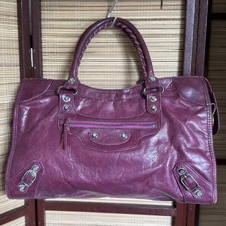 (Category: ) located in . Submitted by chic.botique (Listing ID 1462199840, Image 1). Description: .