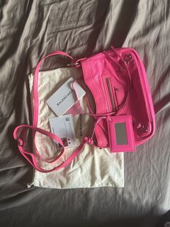 (Category: ) located in . Submitted by happywhale-0f64 (Listing ID 1462164474, Image 1). Description: .