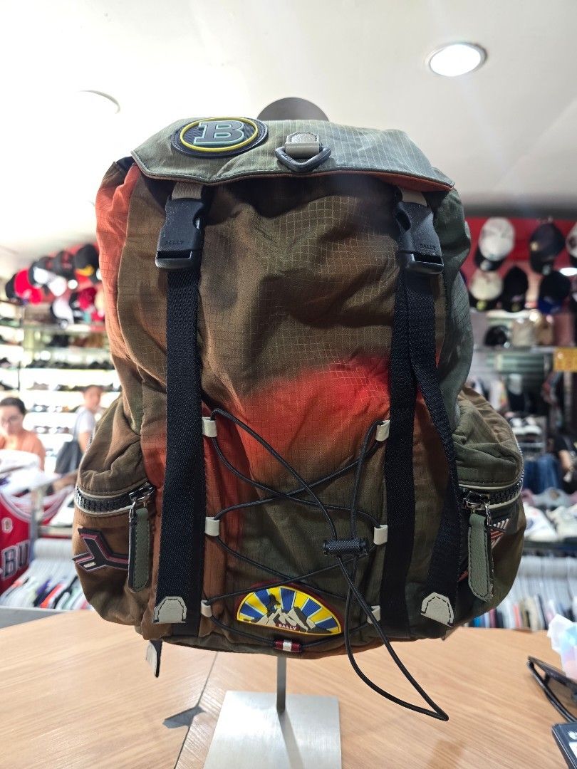 Bally Rucksack (Category: Backpacks) located in Iba. Submitted by conditionexcellente (Listing ID 1462090416, Image 1). Description: - side release buckle — see picture .