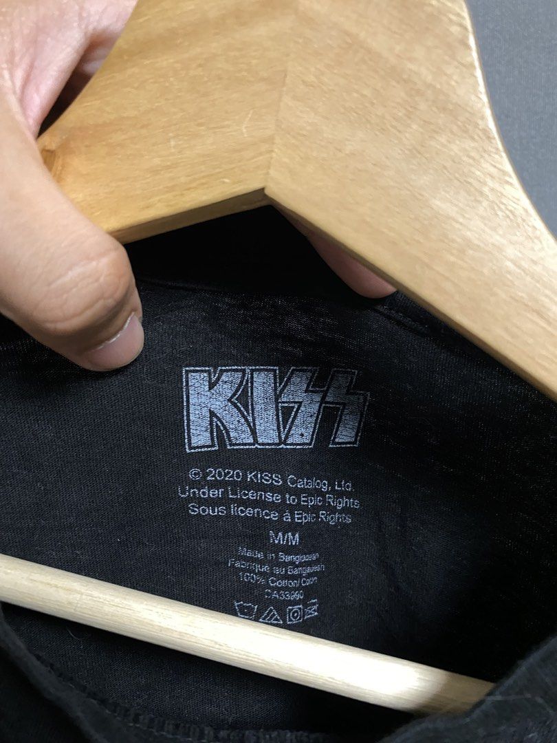 BAND KISS SHIRT (Category: Tshirts & Polo Shirts ) located in Cabuyao City. Submitted by ukaythriftshirt (Listing ID 1462132709, Image 3). Description: BAND KIZZ SHIRT EXCELLENT CONDITION LARGE DIMES 20-27 COLOR RATE 9/10 NO HARD ISSUE JUST A MINIMAL BACON - 250.