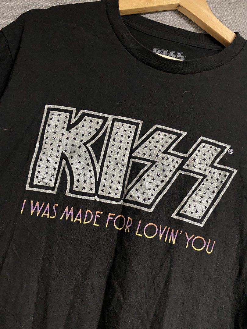 BAND KISS SHIRT (Category: Tshirts & Polo Shirts ) located in Cabuyao City. Submitted by ukaythriftshirt (Listing ID 1462132709, Image 2). Description: BAND KIZZ SHIRT EXCELLENT CONDITION LARGE DIMES 20-27 COLOR RATE 9/10 NO HARD ISSUE JUST A MINIMAL BACON - 250.
