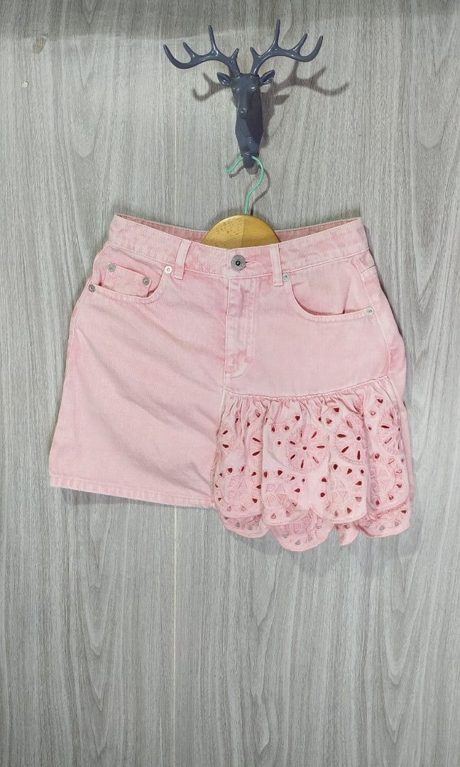 BAPY A Bathing Ape Skirt Jeans (Category: Skirts) located in Milaor. Submitted by lootinout (Listing ID 1462192840, Image 1). Description: BAPY A Bathing Ape Skirt Jeans ✅Size: XS ✅Waist: 25 ✅Length: 15.5 ✅Color Rate: 9.5/10 ✅No Issue ✅Need Wash ✅Location: Bicol Naga City, Camarines Sur ✅Courier: J&T Express/Flash Express ✅MOP: Gcash only.