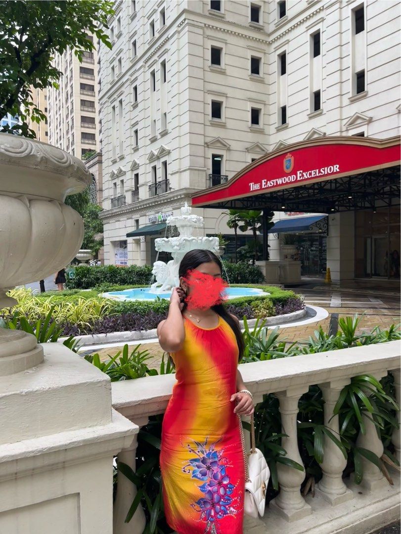 Batik Floral Dress (Category: Dresses) located in Caloocan City. Submitted by loveshanks (Listing ID 1462222177, Image 2). Description: used once only fore height reference: 5’ made in malaysia.