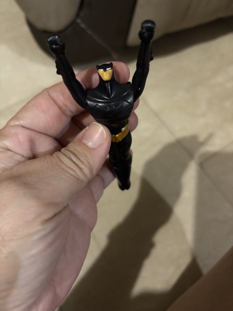 Batman raise arms figure (Category: Figurines & Statues) located in Manila. Submitted by vintageaccessories (Listing ID 1462049509, Image 2). Description: .