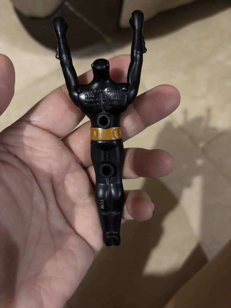 Batman raise arms figure (Category: Figurines & Statues) located in Manila. Submitted by vintageaccessories (Listing ID 1462049509, Image 1). Description: .