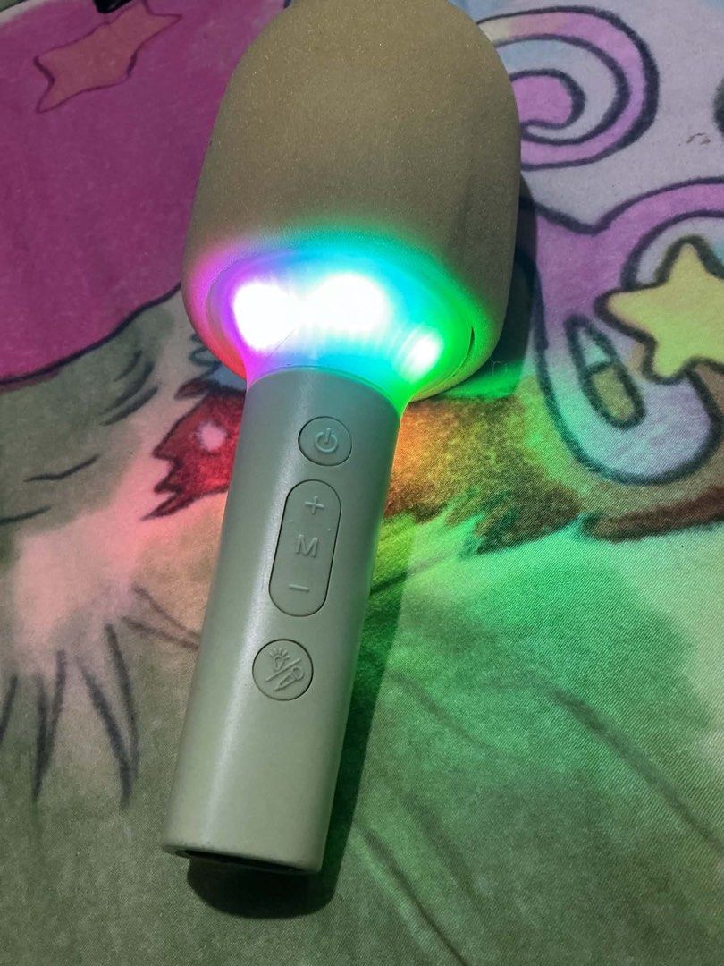 Bauhn Wireless microphone (Category: Microphones) located in Angeles City. Submitted by ritenianstuff (Listing ID 1462221121, Image 1). Description: Bauhn Australian brand bluetooth wireless microphone Malakas speaker nya From Australia no box like new po For kids and adult po Lp posted Add sf 74 Gcash payment.
