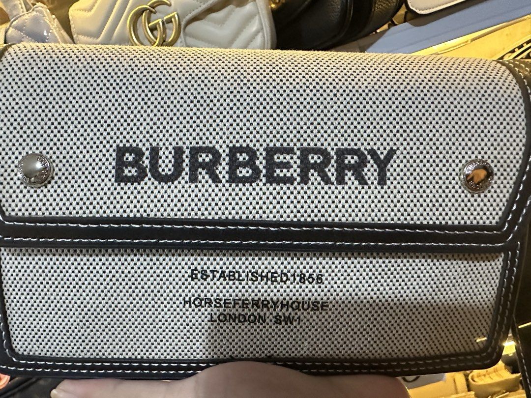 BB Phone Sling Bag (Category: Cross-body Bags) located in Binmaley. Submitted by amayscollections (Listing ID 1462049735, Image 2). Description: On $ale OG qual. Coded BB Phone Sling Bag✨ Instock/Onhand✅ ₱699 nalang pay 1st add 70 C0D ✅💸 pretty yan ses no joke with box and dustbag na din❣️ Pm 📩 Disclaimer: ‼️ This Page is not Associated or Affiliated with any of this following brands. For resell purpose only. We do not own the trademark of the 