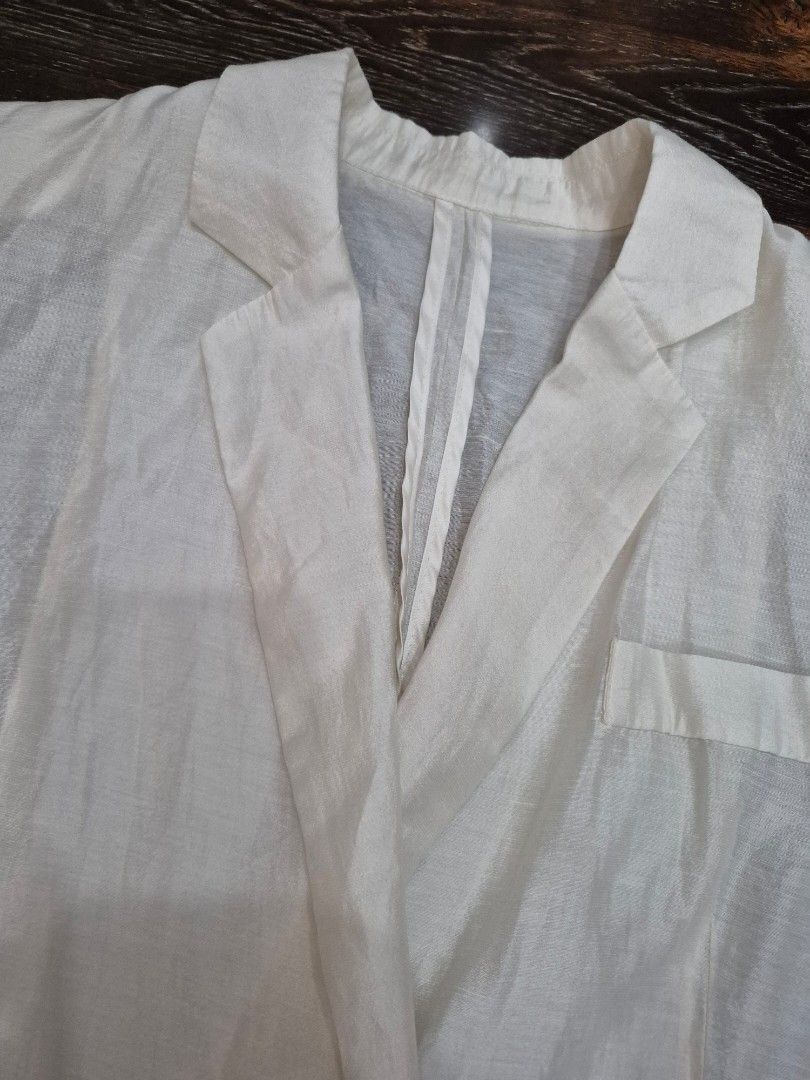 Beige Sheer Short sleeve Coat (Category: Coats, Jackets and Outerwear) located in Santa Cruz. Submitted by deenem (Listing ID 1462045820, Image 3). Description: Need lang plantsa. super Ganda❤️ Bust: 20(40) Lenght: 27.