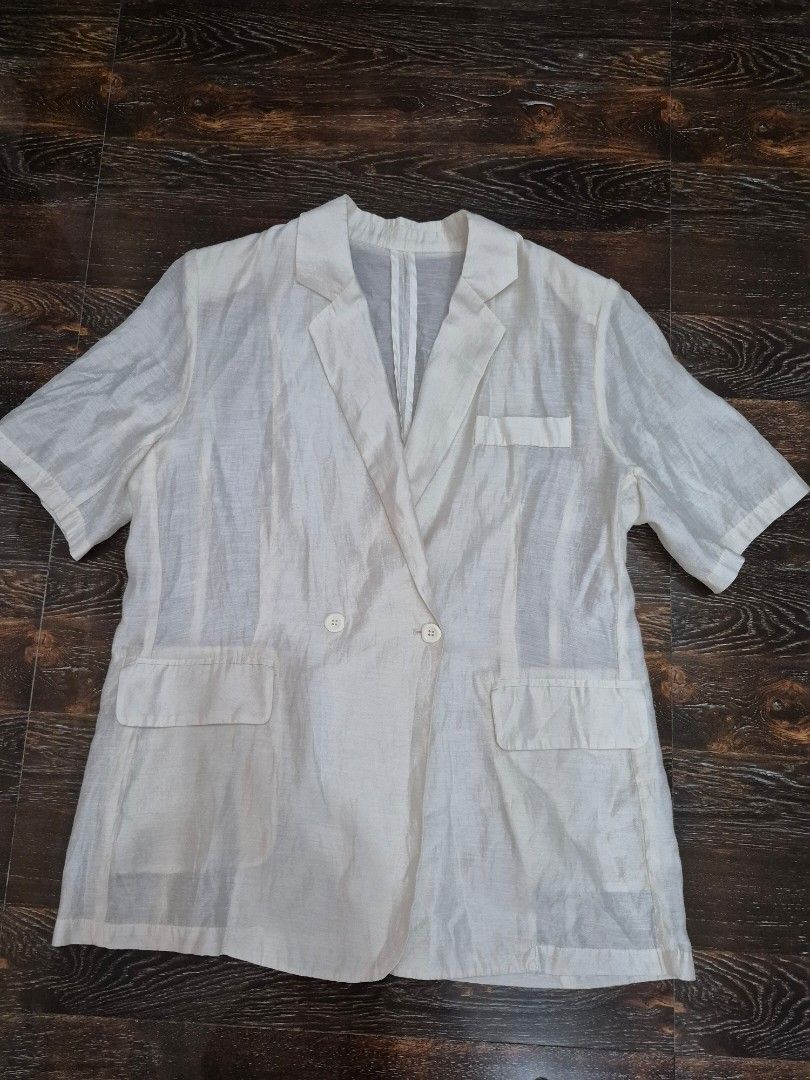 Beige Sheer Short sleeve Coat (Category: Coats, Jackets and Outerwear) located in Santa Cruz. Submitted by deenem (Listing ID 1462045820, Image 2). Description: Need lang plantsa. super Ganda❤️ Bust: 20(40) Lenght: 27.