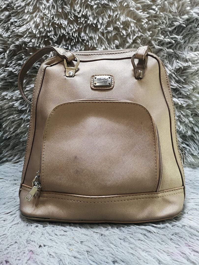 Beige Textured leather Convertible Bag (Category: Backpacks) located in Santa Cruz. Submitted by jmy_surplus.2 (Listing ID 1462047643, Image 1). Description: Size ; 12x13 Color ; Beige Type ; Backpack bag Brand ; No brand Material ; Leather Style ; Beige Leather Convertible bag LR 165 JMY 4 Batch #220.