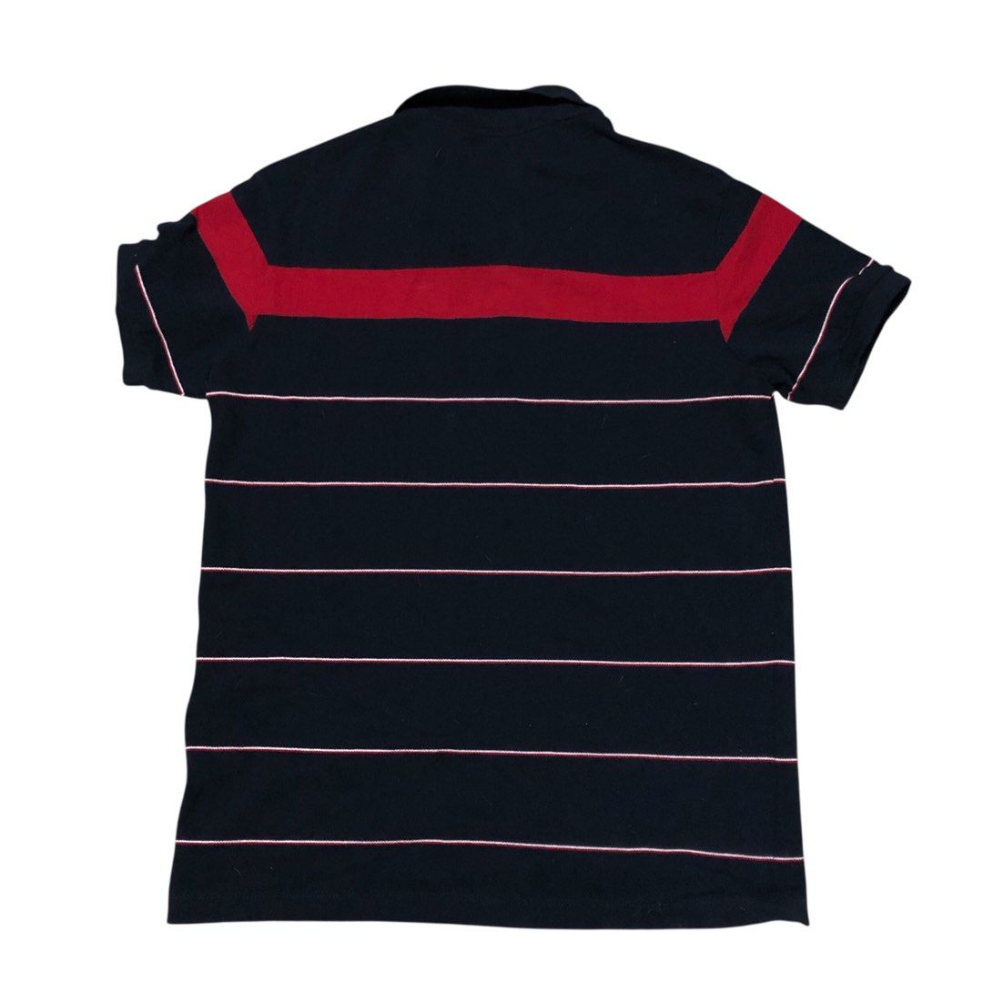 Bench Stripe Polo (Category: Tshirts & Polo Shirts ) located in Manila. Submitted by thriftlangs_ig (Listing ID 1462233234, Image 2). Description: Bench Polo Stripe Issue: n/a 📏 Measurement: L- 27 W- 19 1/8 S- Medium 5’0 model Condition: 9/10 .
