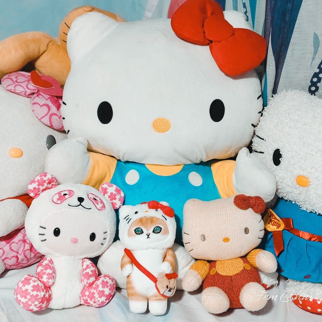 Big Hello Kitty Sanrio plush stuff toy (Category: Plushies & Soft Toys) located in Pateros City. Submitted by soshifem (Listing ID 1462050599, Image 2). Description: big size approximately 20-22 inches needs wash.
