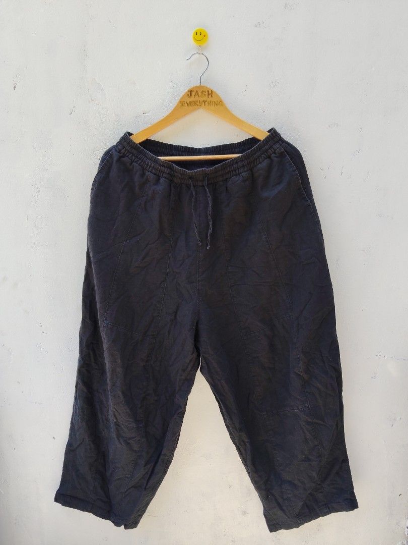 BIGUNION Sanforized Superior Pants Size M (Category: Jeans) located in City of Isabela. Submitted by jasheverything (Listing ID 1462184685, Image 1). Description: - Black cropped pants from BIGUNION - Elastic waistband with drawstring - Two side pockets - Made from a comfortable, linen-like material - Ideal for casual, everyday wear Excellent Condition 1000+SF.