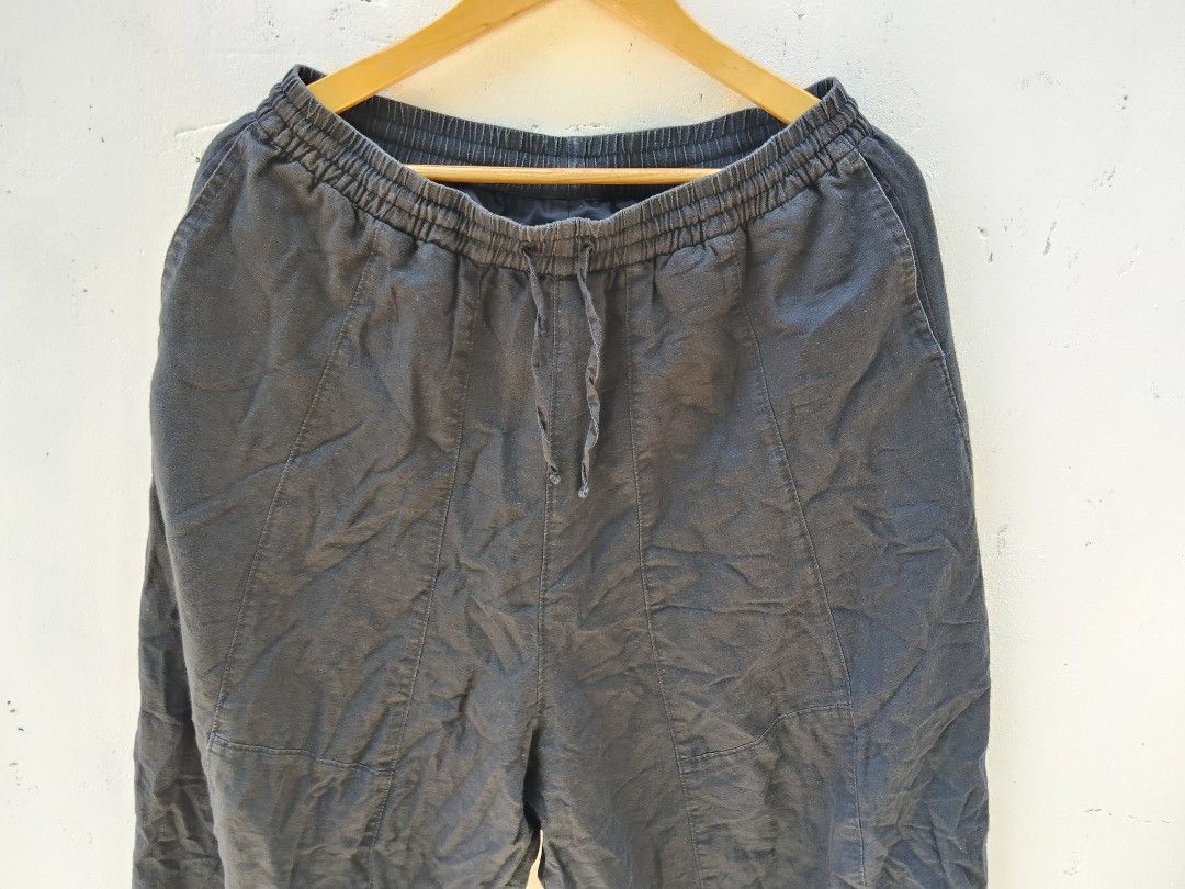 BIGUNION Sanforized Superior Pants Size M (Category: Jeans) located in City of Isabela. Submitted by jasheverything (Listing ID 1462184685, Image 2). Description: - Black cropped pants from BIGUNION - Elastic waistband with drawstring - Two side pockets - Made from a comfortable, linen-like material - Ideal for casual, everyday wear Excellent Condition 1000+SF.
