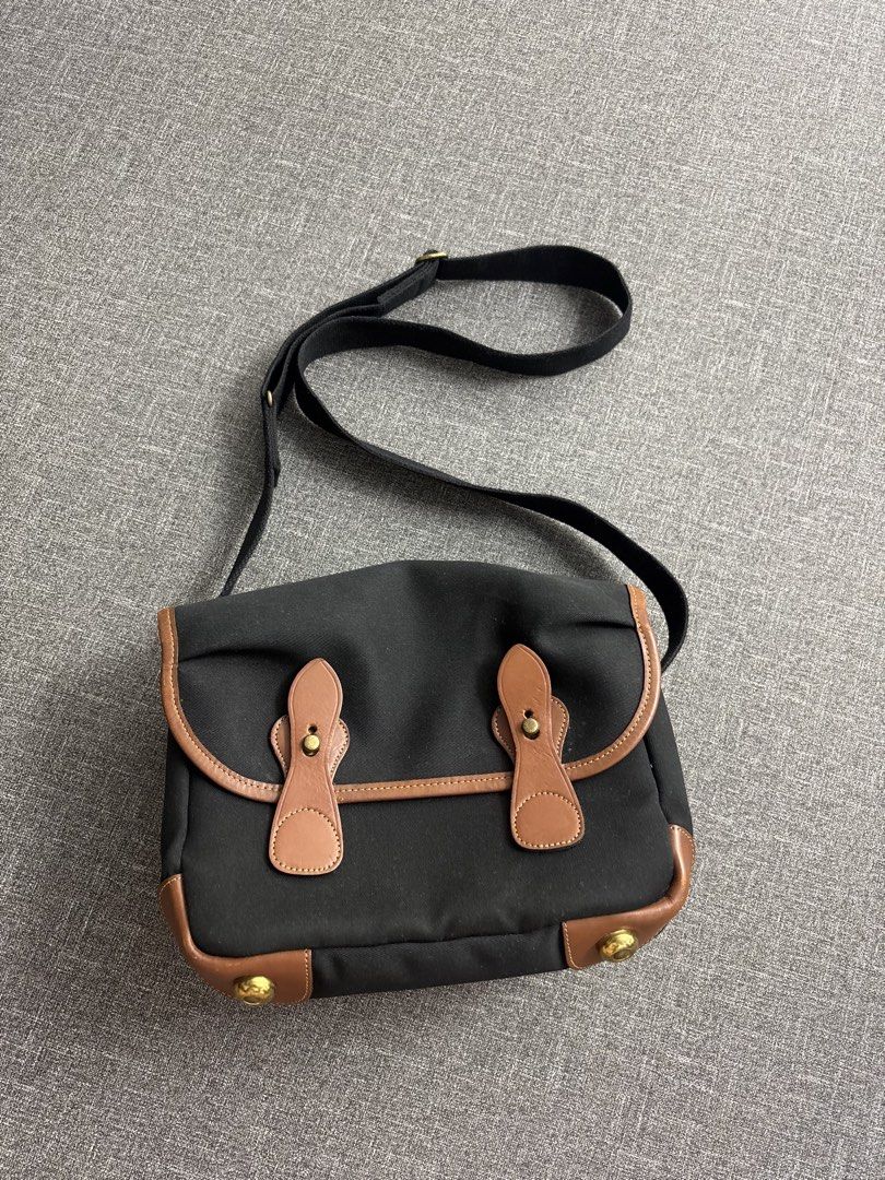 Billingham L2 Camera Bag (Category: Camera Bags & Carriers) located in San Fernando. Submitted by kayemanalac_05 (Listing ID 1462194724, Image 1). Description: .