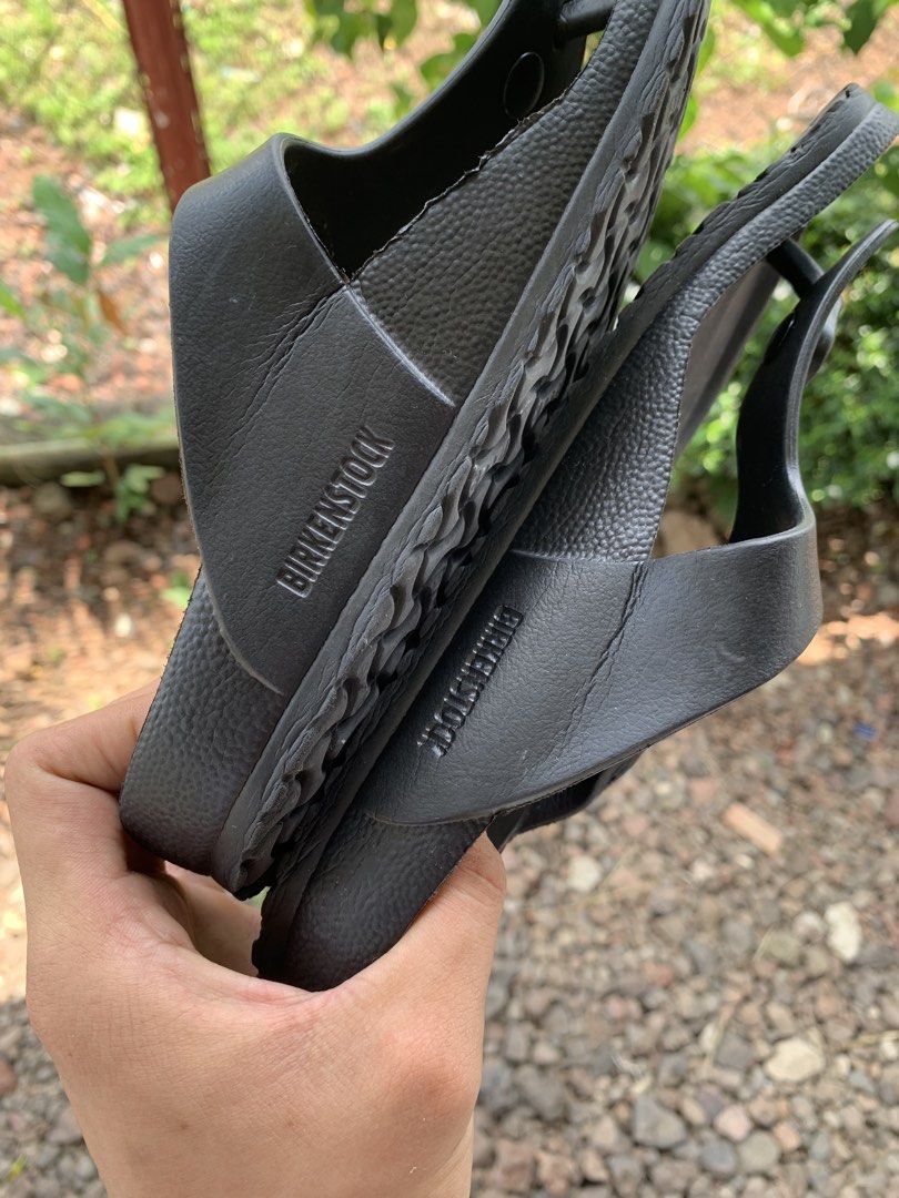BIRKENSTOCK (Category: Slippers and slides) located in Molave. Submitted by mysticbird_38213e (Listing ID 1462202953, Image 3). Description: Good condition No heeldrag Sobrang bago pa po .