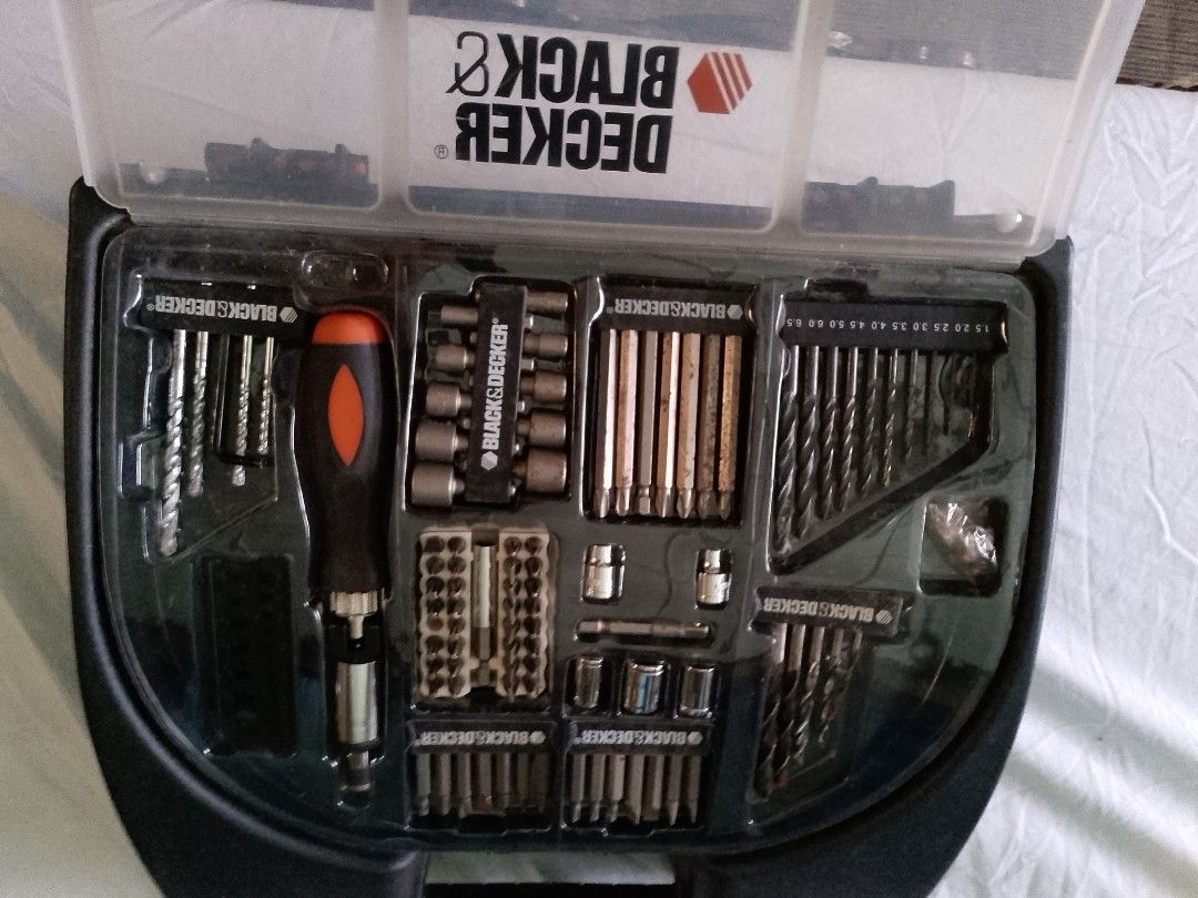 Black and decker cordless tools (Category: Construction Tools & Equipment) located in Malabon City. Submitted by bugoy18 (Listing ID 1462126227, Image 2). Description: .