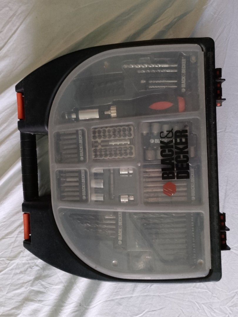 Black and decker cordless tools (Category: Construction Tools & Equipment) located in Malabon City. Submitted by bugoy18 (Listing ID 1462126227, Image 1). Description: .