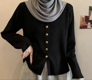(Category: ) located in . Submitted by thprelovedshop (Listing ID 1462230931, Image 1). Description: .