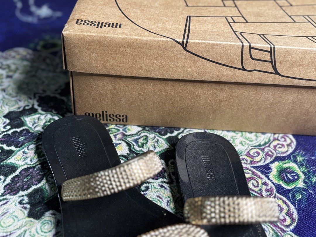 Black Melissa Glitz II Sandals (Category: Flats & Sandals) located in Valenzuela. Submitted by telagram (Listing ID 1462127303, Image 2). Description: Brand new, wrong size.