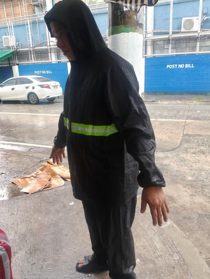 Black reflectorized poncho (Category: Home Improvement Tools & Accessories) located in Manila. Submitted by 09171479278_elsie. (Listing ID 1462043502, Image 3). Description: Black reflectorized poncho .