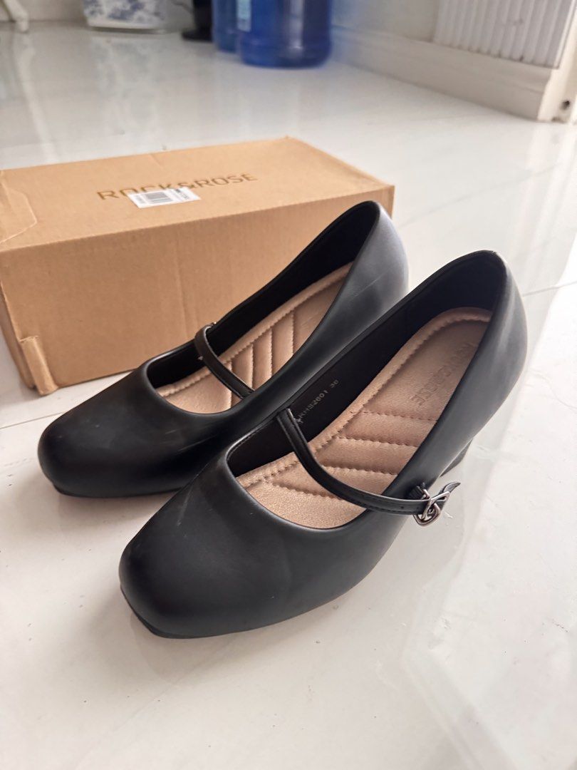 Black School Shoes (Category: Heels) located in Cainta. Submitted by happydog.e97ed3 (Listing ID 1462052044, Image 1). Description: Worn 3 times.